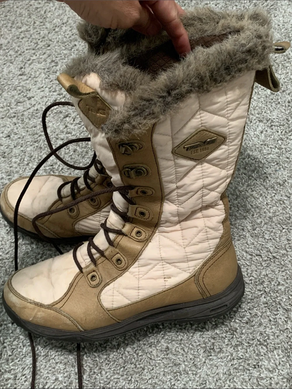 Teva Lenwee Tan and Cream Quilted Lace-Up Winter Boots with Faux Fur Cuff